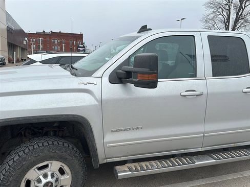 Used 2017 GMC Sierra 2500 SLE w/ SLE Fleet Preferred Package image 4
