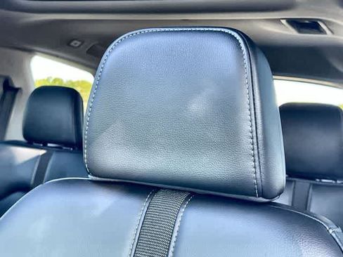 Used 2025 Honda Pilot Touring image 25