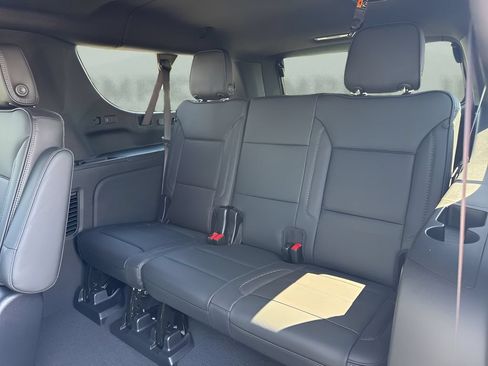New 2026 GMC Yukon XL Denali AWD/4WD image 13