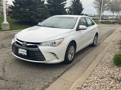 Used 2016 Toyota Camry LE FWD image 28
