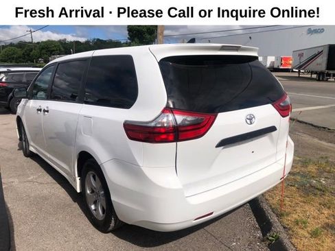 Used 2020 Toyota Sienna L FWD image 3