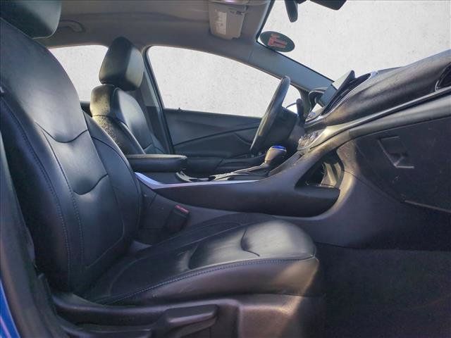 Used 2017 Chevrolet Volt Premier w/ Driver Confidence II Package FWD image 21
