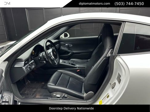 Used 2014 Porsche 911 Carrera S image 17