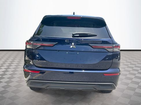 New 2026 Mitsubishi Outlander ES FWD image 6