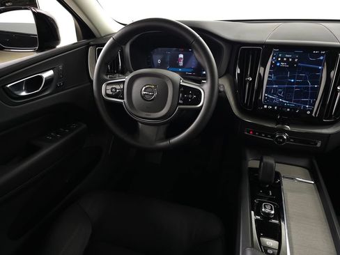 Certified 2025 Volvo XC60 B5 Plus AWD/4WD image 18