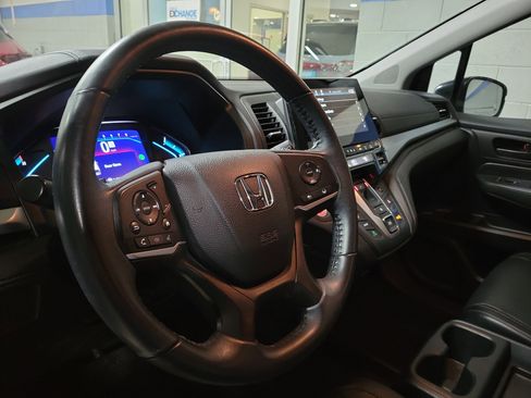 Used 2023 Honda Odyssey EX-L image 17