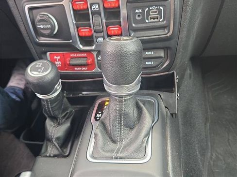 Used 2024 Jeep Wrangler Unlimited Sport AWD/4WD image 11