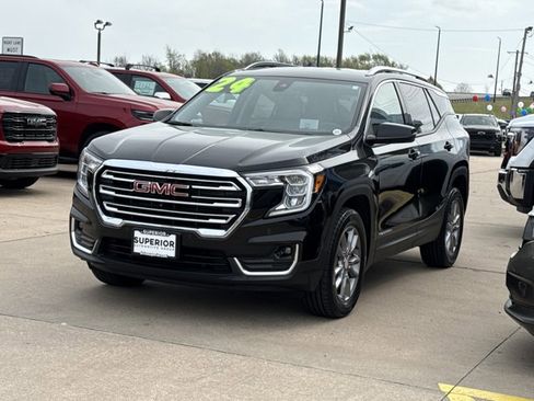Used 2024 GMC Terrain SLT w/ Infotainment Package II AWD/4WD image 8