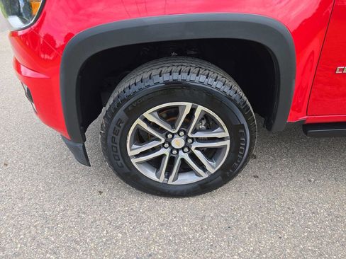 Used 2019 Chevrolet Colorado W/T w/ Custom Special Edition image 9