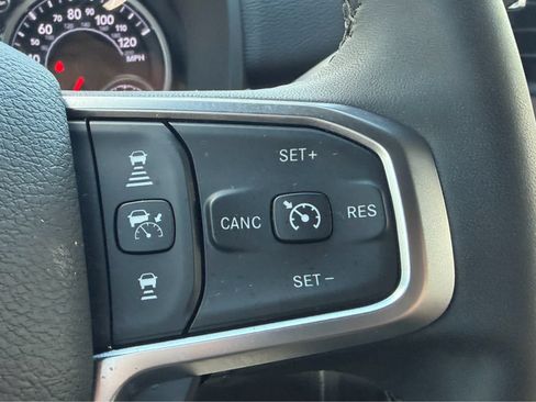 Used 2025 RAM 3500 Big Horn AWD/4WD image 18
