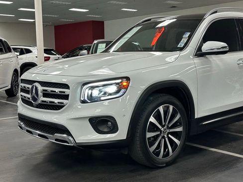 Used 2022 Mercedes-Benz GLB 250 image 11