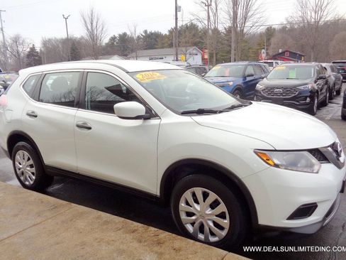 Used 2016 Nissan Rogue S AWD/4WD image 2
