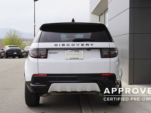 Used 2025 Land Rover Discovery Sport Dynamic SE image 6