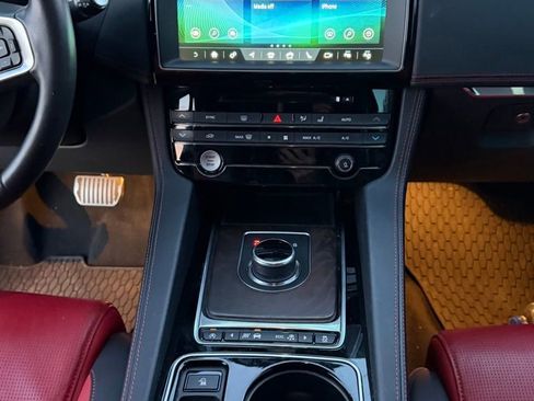 Used 2017 Jaguar F-PACE R-Sport AWD/4WD image 30