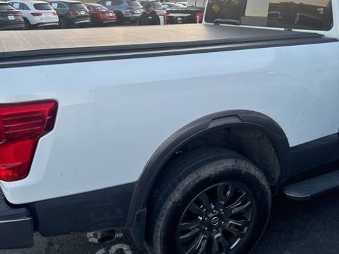 Used 2017 Nissan Titan Platinum Reserve image 10