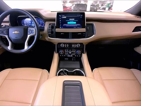 Used 2024 Chevrolet Tahoe Premier w/ Premium Package 2 image 15