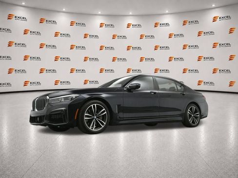 Used 2020 BMW 750i xDrive w/ M Sport Package AWD/4WD image 51