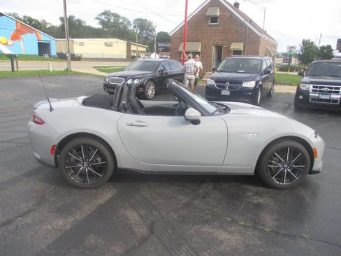 Used 2024 MAZDA MX-5 Miata Grand Touring w/ Appearance Package image 6