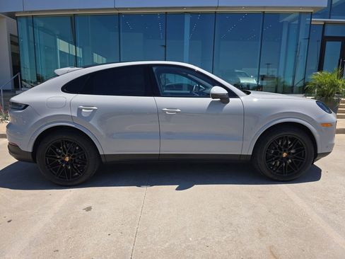 New 2026 Porsche Cayenne Coupe AWD/4WD image 8