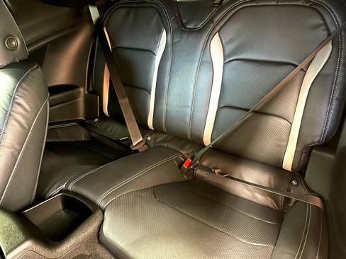 Used 2022 Chevrolet Camaro LT w/ Technology Package image 20