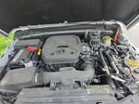 Used 2022 Jeep Wrangler Unlimited Sahara AWD/4WD image 13
