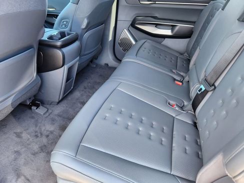 New 2026 Kia EV9 Wind image 9