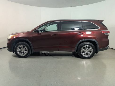 Used 2014 Toyota Highlander XLE AWD/4WD image 4