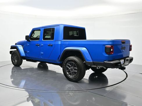 New 2026 Jeep Gladiator Sport AWD/4WD image 7