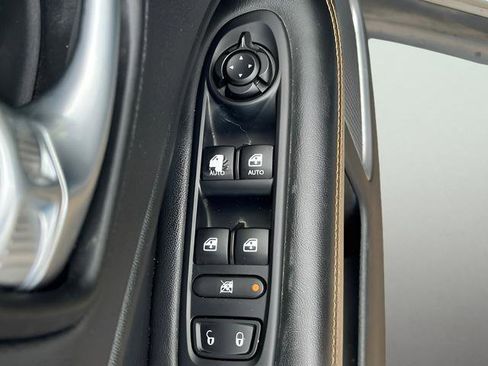 Used 2018 Jeep Compass Limited w/ Navigation Group FWD image 14