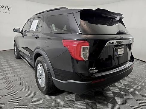 Certified 2022 Ford Explorer XLT RWD image 7