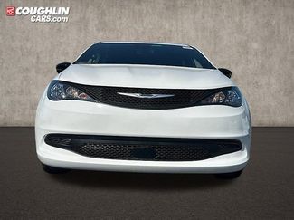 New 2025 Chrysler Voyager LX video 2