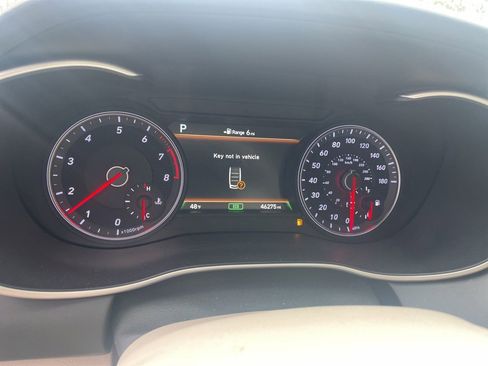 Used 2019 Genesis G70 3.3T Design image 8