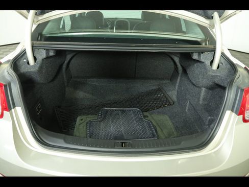 Used 2015 Chevrolet Malibu LT w/ Power Convenience Package FWD image 10