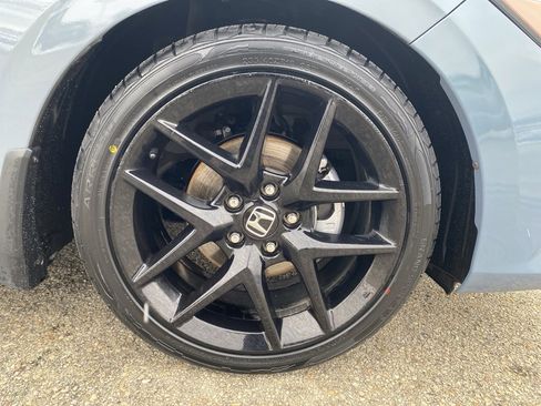 Used 2023 Honda Civic Sport image 9