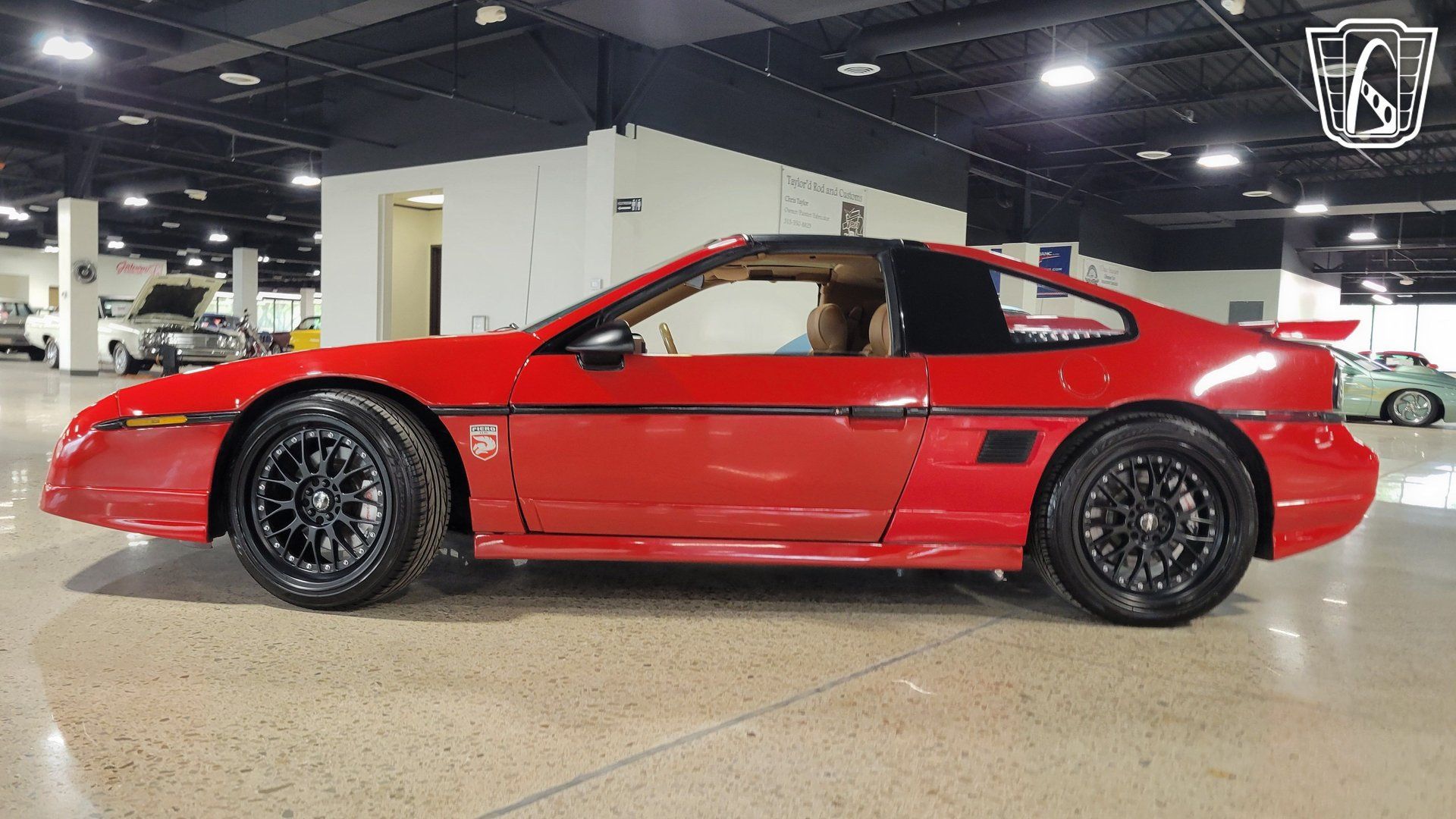 Used 1988 Pontiac Fiero GT RWD image 6