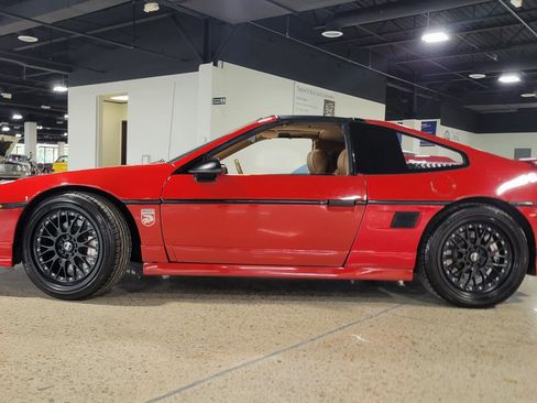 Used 1988 Pontiac Fiero GT RWD image 6