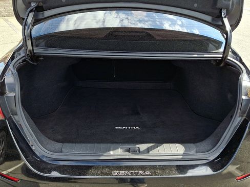 Used 2023 Nissan Sentra SV w/ SV Premium Package FWD image 29