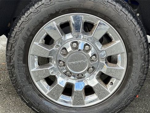 Used 2019 GMC Sierra 2500 Denali w/ Duramax Plus Package image 23