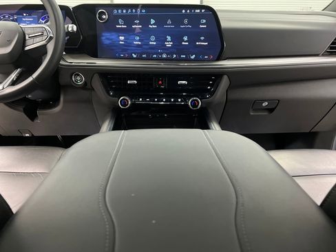 Used 2025 Chevrolet Tahoe LT image 43