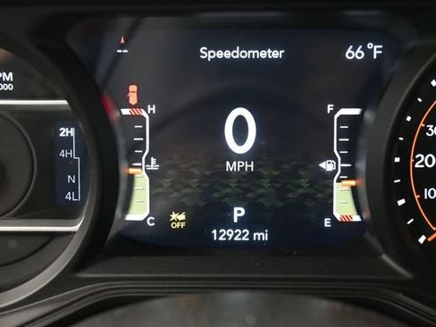 Used 2026 Jeep Wrangler Unlimited Rubicon AWD/4WD image 38