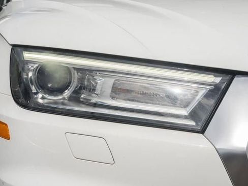 Used 2019 Audi Q5 2.0T Premium w/ Convenience Package image 15