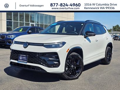 Used 2025 Volkswagen Tiguan SE R-Line
