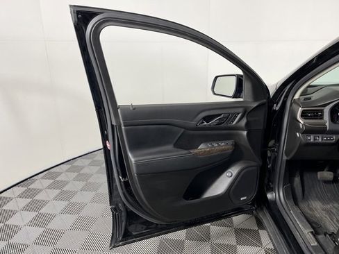 Used 2021 GMC Acadia Denali w/ Denali Ultimate Package image 15