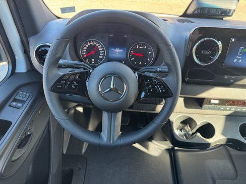 New 2026 Mercedes-Benz Sprinter 2500 image 8
