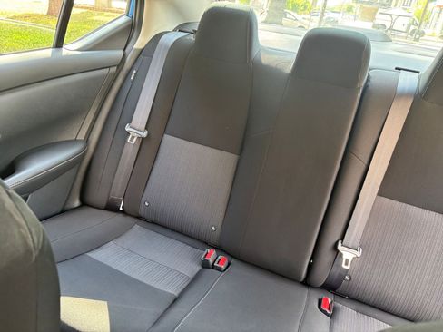 Used 2025 Nissan Sentra SV FWD image 34