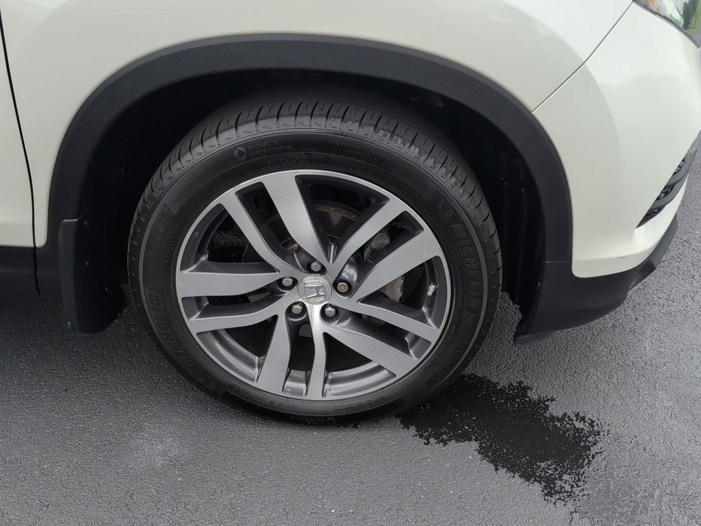 Used 2017 Honda Pilot Touring image 54