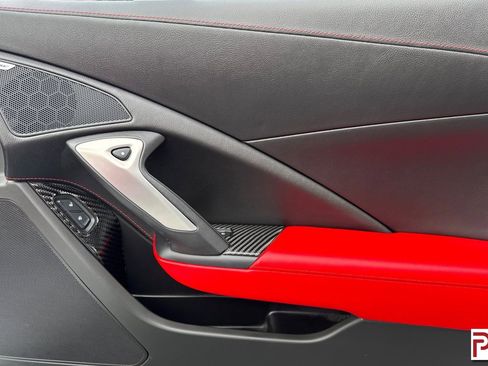 Used 2019 Chevrolet Corvette Z06 RWD image 17