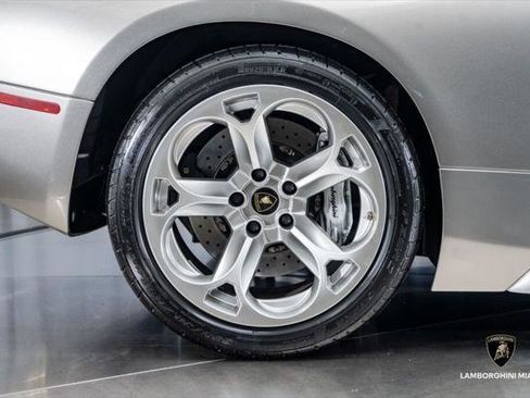 Used 2006 Lamborghini Murcielago Roadster AWD/4WD image 36