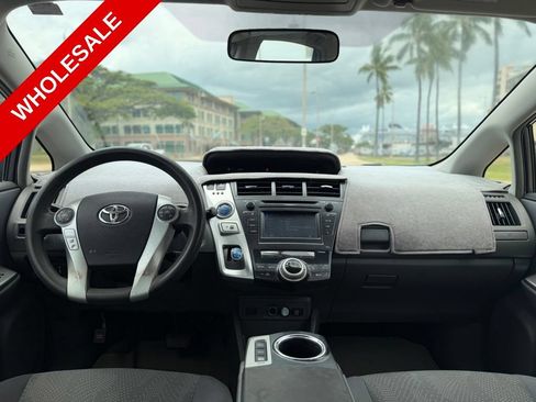 Used 2013 Toyota Prius V Five FWD image 18