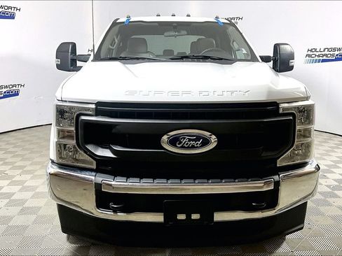 Used 2022 Ford F250 XL w/ Power Equipment Group AWD/4WD image 2